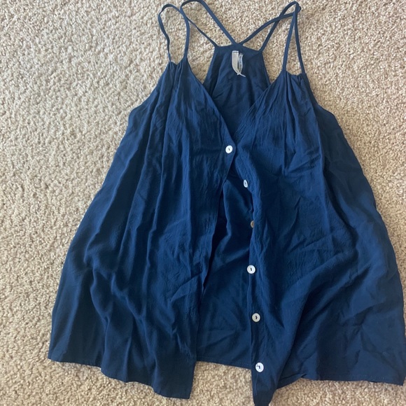 Tank - Picture 2 of 3